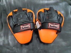 Đích đấm Lampor Tay Twins PML-10