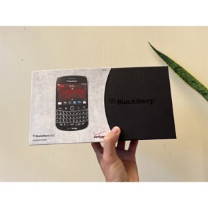 Điện thoại BlackBerry Bold 9930 - 8GB