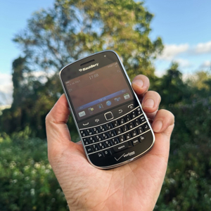 Điện thoại BlackBerry Bold 9930 - 8GB