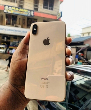 Điện thoại iPhone XS Max 64GB