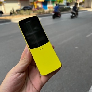 Điện thoại Nokia 8110 - 4GB, 512MB RAM, 2.45 inch