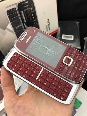 Điện thoại Nokia E75