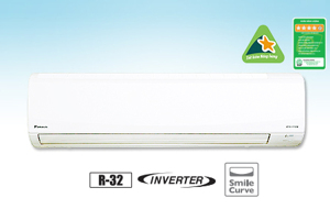 Điều hòa Daikin Inverter 24000 BTU 1 chiều FTKC60PVMV gas R-32