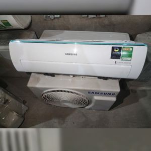 Điều hòa Samsung 9000 BTU 1 chiều AR10MVFSCURNSV gas R-410A