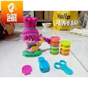 Đồ chơi đất nặn công chúa Poppy Trolls Playdoh E7022