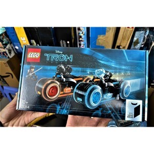 Đồ chơi lắp ráp Lego Ideas 21314 - Tron Legacy