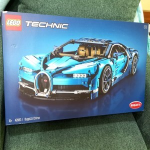 Đồ chơi lắp ráp Lego Technic 42083 - Siêu Xe Bugatti Chiron