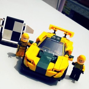 Mô hình Máy bay thần sấm siêu tốc đỏ LEGO Creater 31013