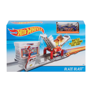 Đồ chơi mô hình Bộ Hot Wheels trạm xăng nổ tung