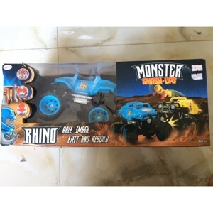 Đồ chơi xe điều khiển Monster Rhino