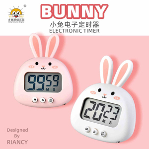 Đồng hồ bé thỏ hồng kèm decal trang trí HG034