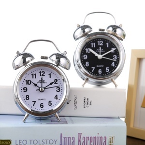 Đồng hồ chuông báo thức hình Doremon/ Hello Kitty