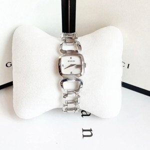 Đồng hồ Gucci YA125502