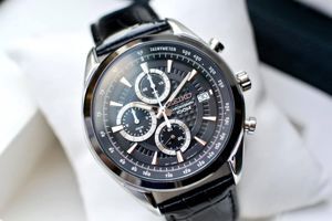 Đồng hồ nam dây da Seiko SSB183P1