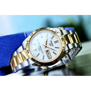 Đồng hồ nam dây thép không gỉ Seiko 5 Automatic SNKE04K1/ SNKE06K1