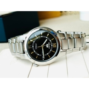 Đồng hồ nam dây thép không gỉ Seiko 5 Automatic SNKE04K1/ SNKE06K1