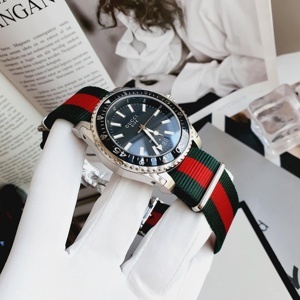 Đồng hồ nam Gucci YA136206