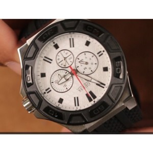 Đồng hồ nam Guess U0674G4