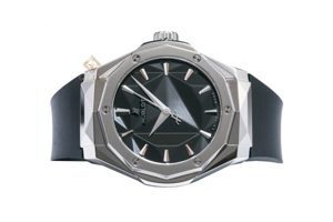 Đồng hồ nam Hublot Classic Fusion 550.NS.1800.RX.ORL19