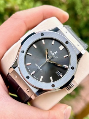 Đồng hồ nam Hublot Classic Fusion Automatic Titanium Racing Grey 511.NX.7071.LR