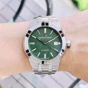 Đồng hồ nam Maurice Lacroix AI6008-SS002-630-1