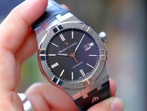 Đồng hồ nam Maurice Lacroix Aikon AI6008-SS001-330-1