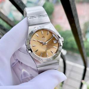 Đồng hồ nam Omega 123.10.38.21.10.001