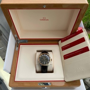 Đồng hồ nam Omega 130.23.41.22.06.001