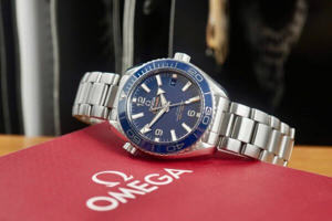 Đồng hồ nam Omega 215.30.40.20.03.001