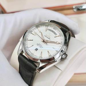 Đồng hồ nam Omega 231.13.42.22.02.001