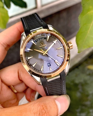 Đồng hồ nam Omega 231.23.42.22.06.001