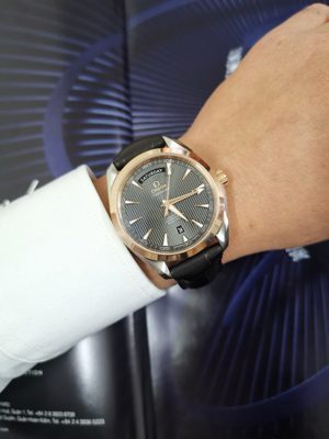 Đồng hồ nam Omega 231.23.42.22.06.001