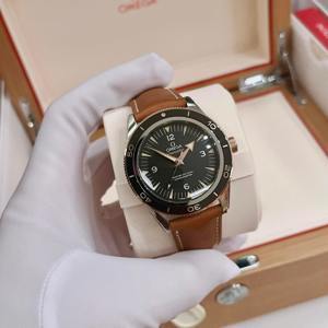 Đồng hồ nam Omega 233.22.41.21.01.002