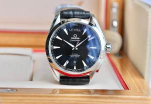 Đồng hồ nam Omega Aqua 231.13.42.22.01.001