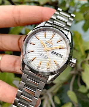 Đồng hồ nam Omega Omega Aqua 231.10.39.22.02.001