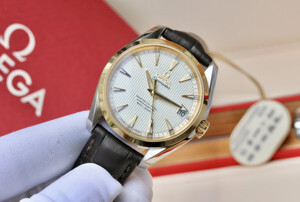 Đồng hồ nam Omega Seamaster 231.23.39.21.02.002