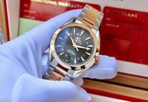 Đồng hồ nam Omega Seamaster Aqua Terra 231.20.43.22.06.003