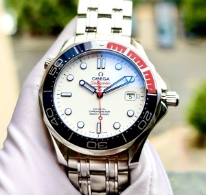 Đồng hồ nam Omega Seamaster Diver 212.32.41.20.04.001