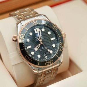 Đồng hồ nam Omega Seamaster Diver 300m Co-Axial Master Chronometer 42mm 210.20.42.20.01.001