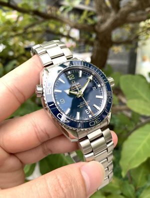 Đồng hồ nam Omega Seamaster Planet Ocean 215.30.44.21.03.001