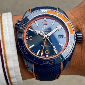 Đồng hồ nam Omega Seamaster Planet Ocean Big Blue 215.92.46.22.03.001