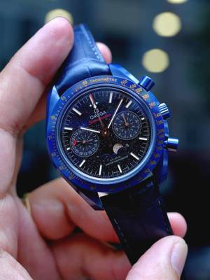 Đồng hồ nam Omega Speedmaster Moonwatch Moonphase 304.93.44.52.03.002