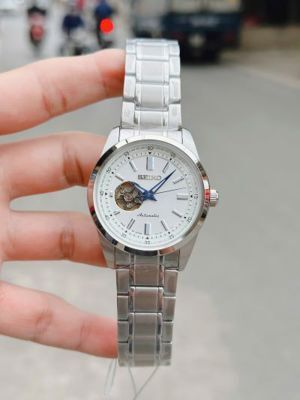 Đồng hồ nam Seiko SCVE049