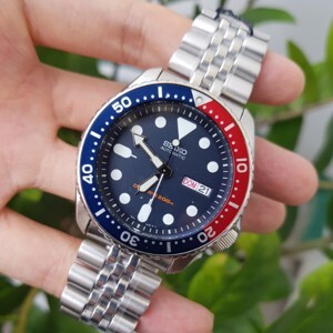 Đồng hồ nam Seiko SKX009K2