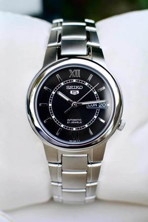 Đồng hồ nam Seiko SNKA23K1