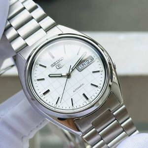 Đồng hồ nam Seiko SNXF05K1