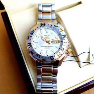 Đồng hồ nam Seiko SNZF08J1