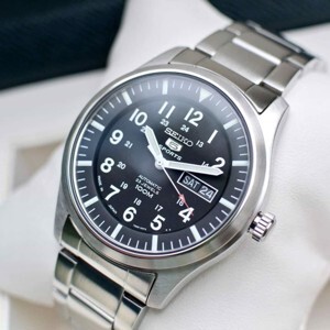 Đồng hồ nam Seiko SNZG13J1