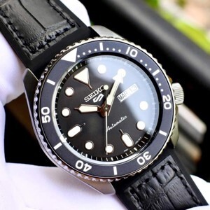 Đồng hồ nam Seiko SRPD65K3