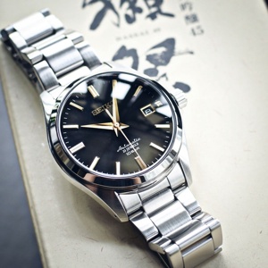 Đồng hồ nam Seiko SZSB014